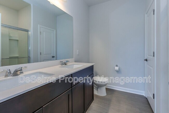 Building Photo - 3418 Hattie Ln
