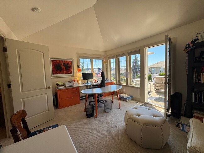 Building Photo - 4bd/4ba Kirkland House
