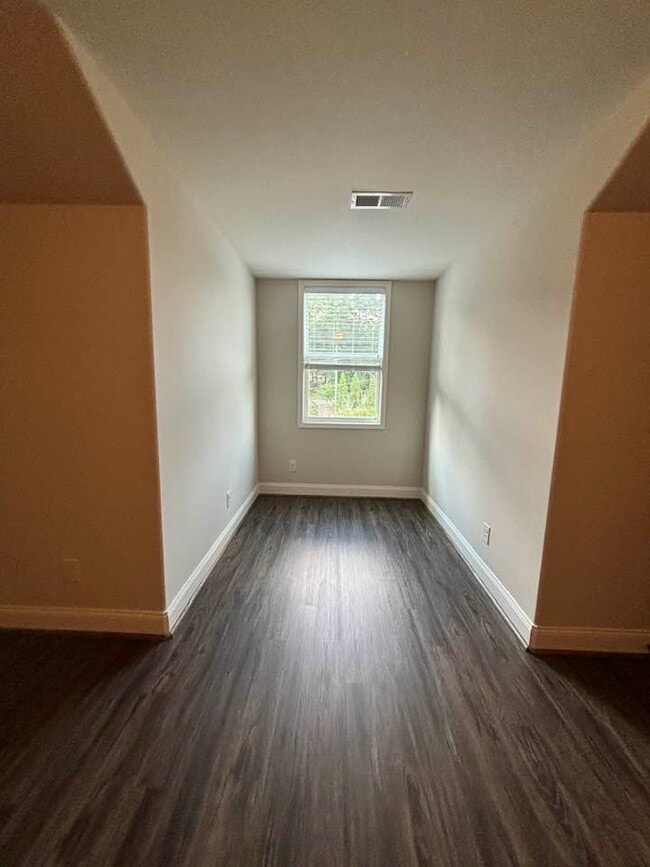 Building Photo - 962 Lennox BlvdBirmingham, AL35216
