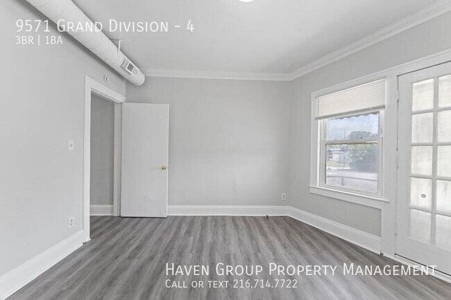 Building Photo - 9571 Grand Division Ave