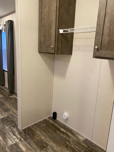 Primary Photo - 19 Joymar Dr