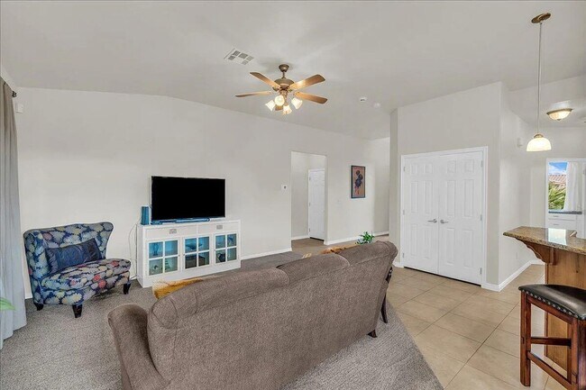 Building Photo - Single Level 3 Bedroom Home with Red Rock ...