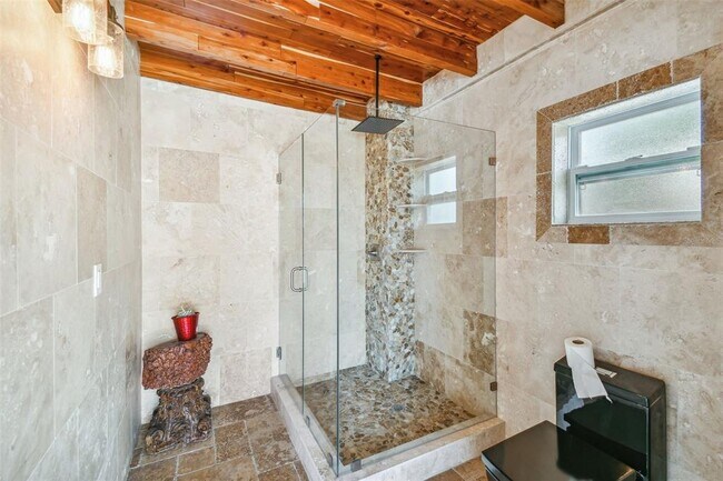 Building Photo - 1302 Brandonwood Dr