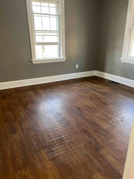 Building Photo - 672 N Fred Shuttlesworth Cir