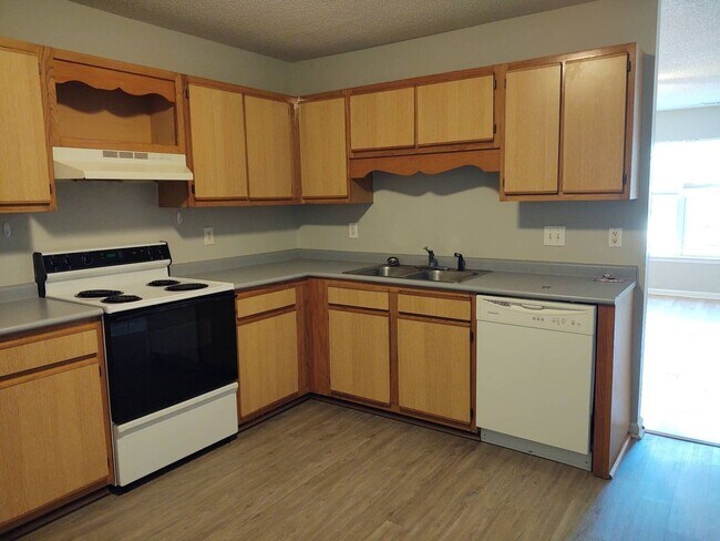 Building Photo - 1110 Pueblo Dr