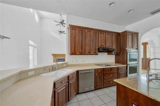 Building Photo - 1507 W Windhorst Rd
