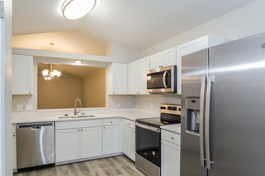 Building Photo - 14387 Pablo Bay Dr