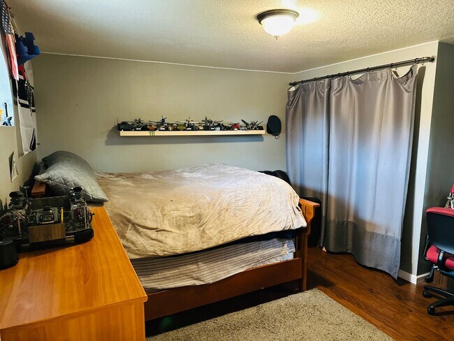 Building Photo - Beautiful Custom Newly Remodeled Home