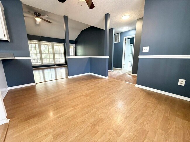 Building Photo - 5 Haslingden Ln