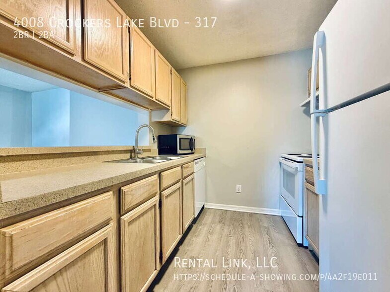Building Photo - 4008 Crockers Lake Blvd