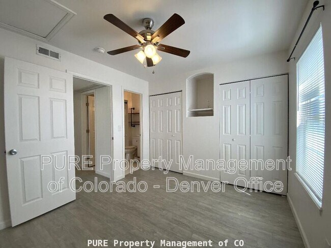 Building Photo - 5708 W Asbury Pl
