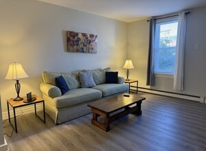 Building Photo - 115 N Water St