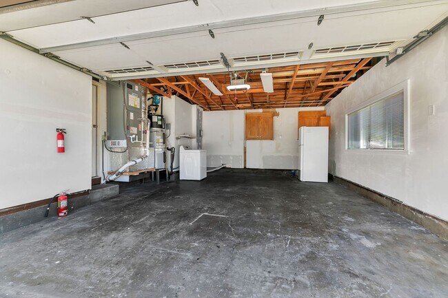 Building Photo - Move-In Ready Cambrian Gem – New Appliance...