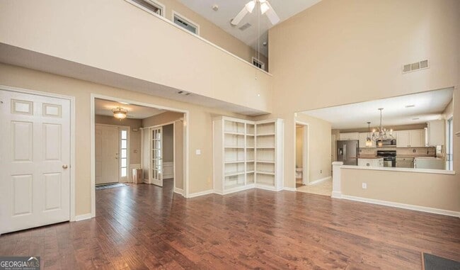 Building Photo - 12060 Carriage Park Ln