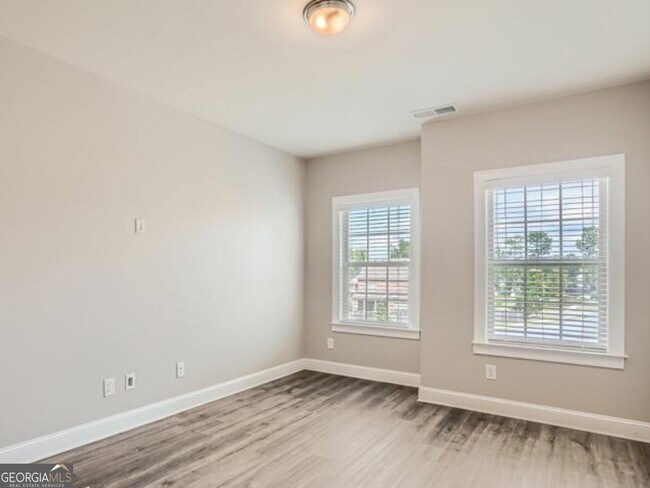 Building Photo - 3169 Falls Crest Ct