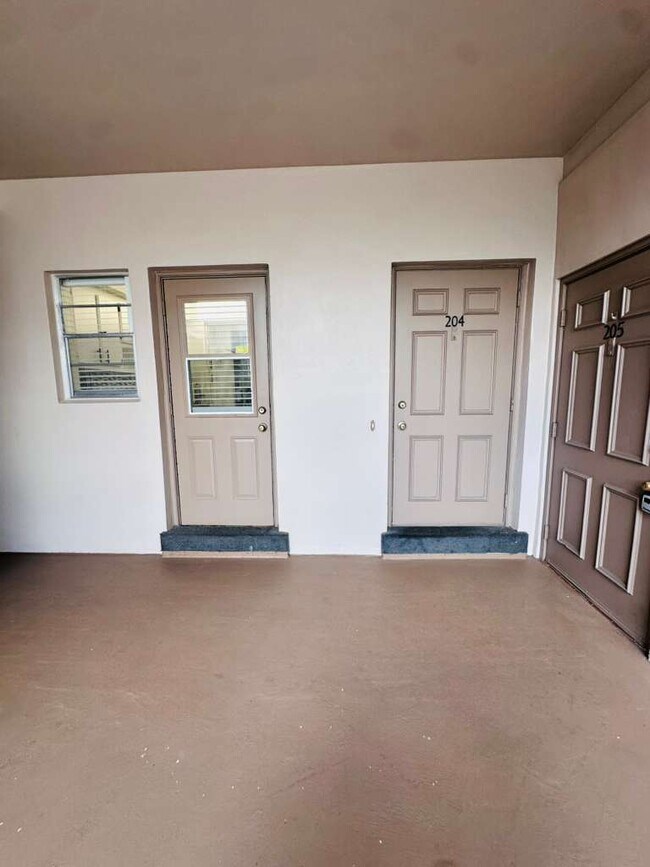 Building Photo - 2441 SW 82nd Ave