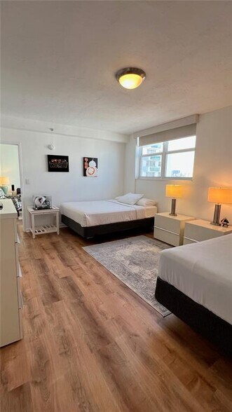 Building Photo - 3001 S Ocean Dr