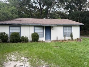 Building Photo - 4/2 Corner Lot Home with Fenced Yard