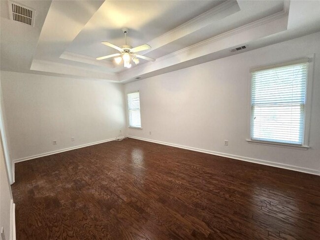 Building Photo - 3070 Ridge Oak Dr