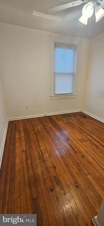 Building Photo - 411 Bonsal St