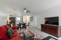 Building Photo - 2907 Woodrich Dr