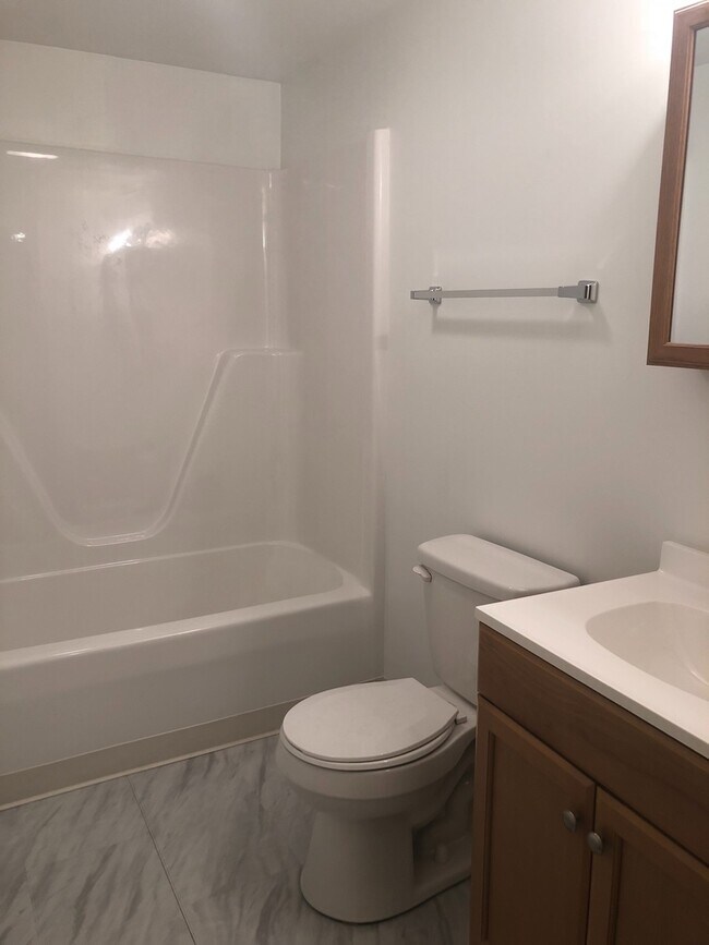 Building Photo - 8 Braddock St