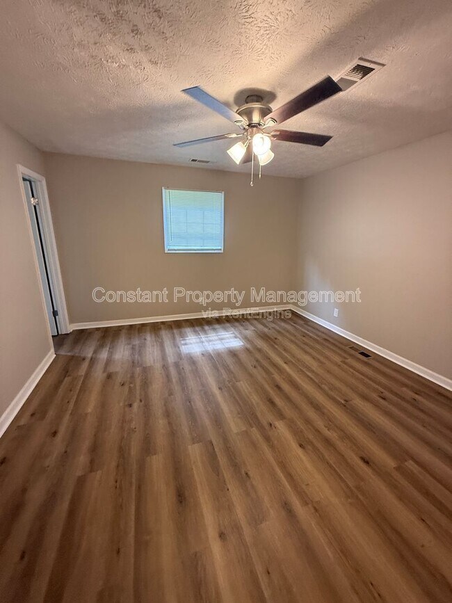 Building Photo - 2632 Coral Way