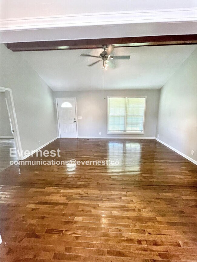 Building Photo - 508 Highland Dr
