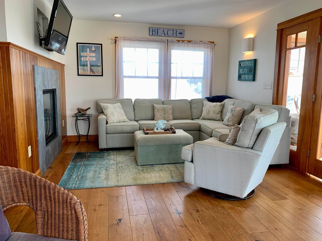 Building Photo - 1665 Ocean