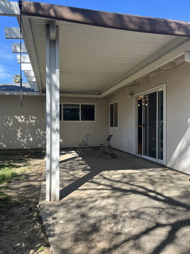 Building Photo - 1094 Tara Ct