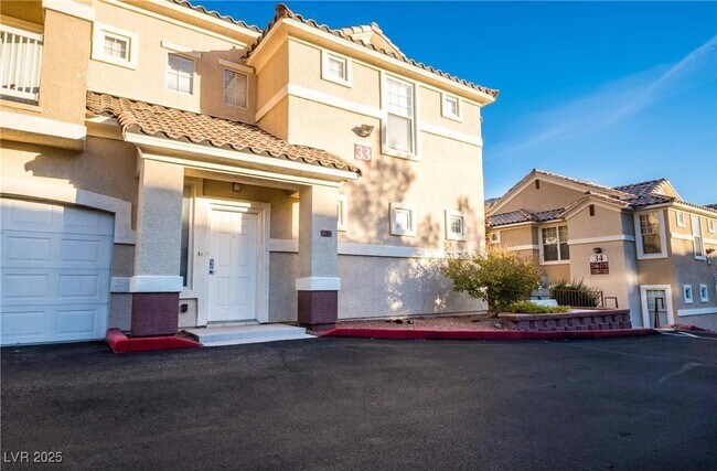Building Photo - 5855 Valley Dr