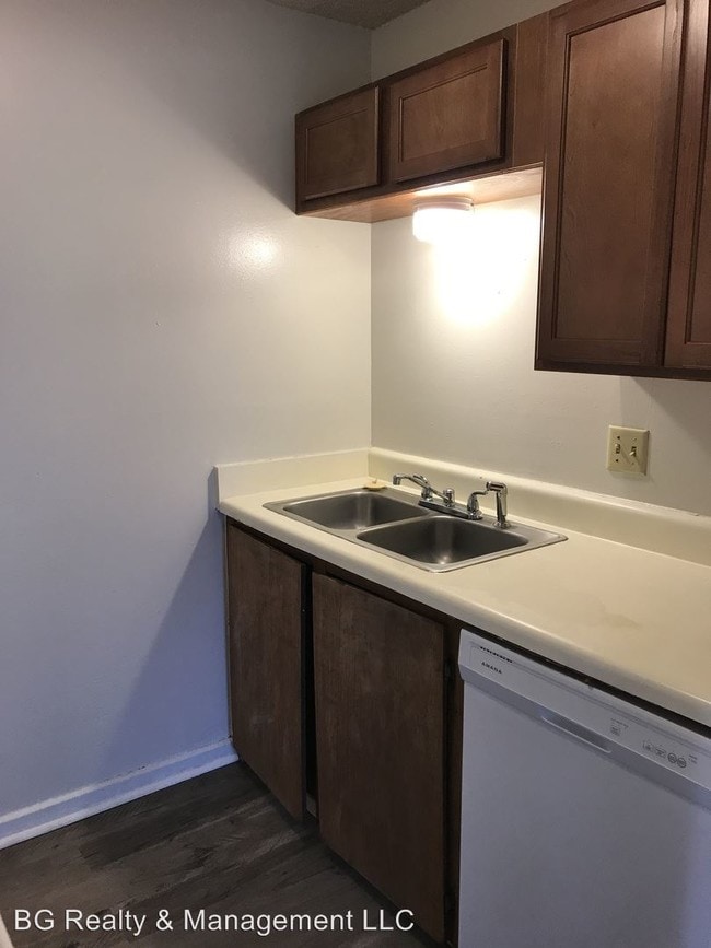 Building Photo - 426 Vieux Orleans Cir