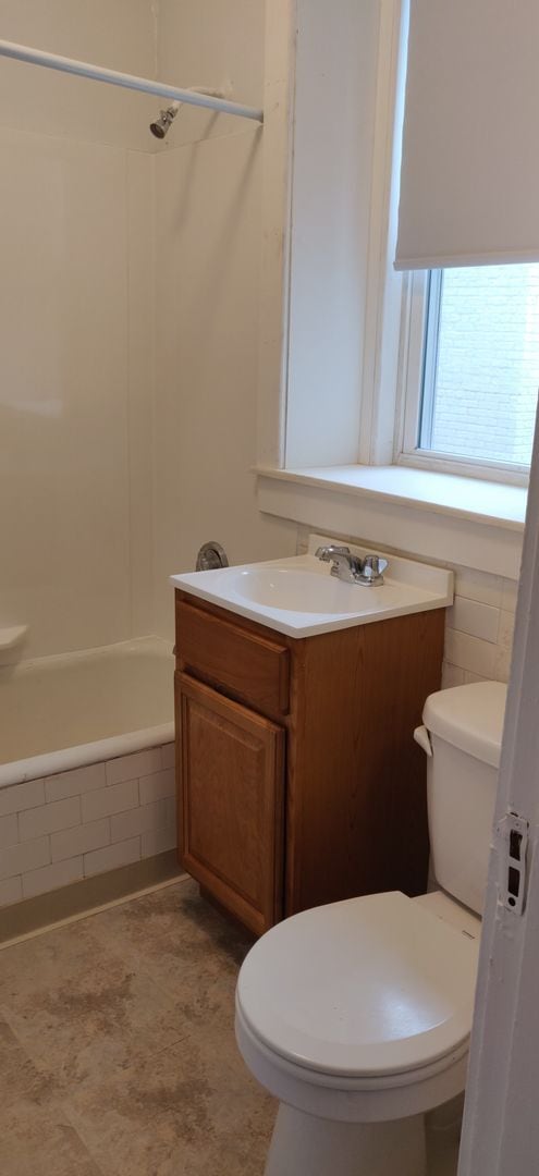 Building Photo - No Brokers Fee, No Security Deposit, Heat, Hot Water Included, Laundry on a Site