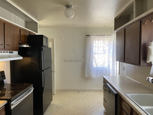 Building Photo - 1547 S Hollywood Ave