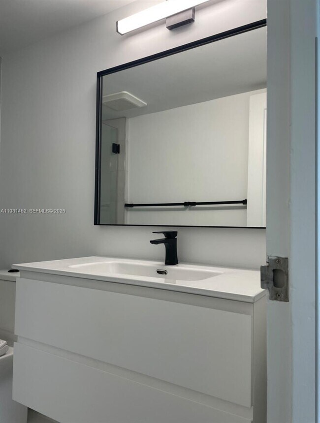 Building Photo - 10275 Collins Ave