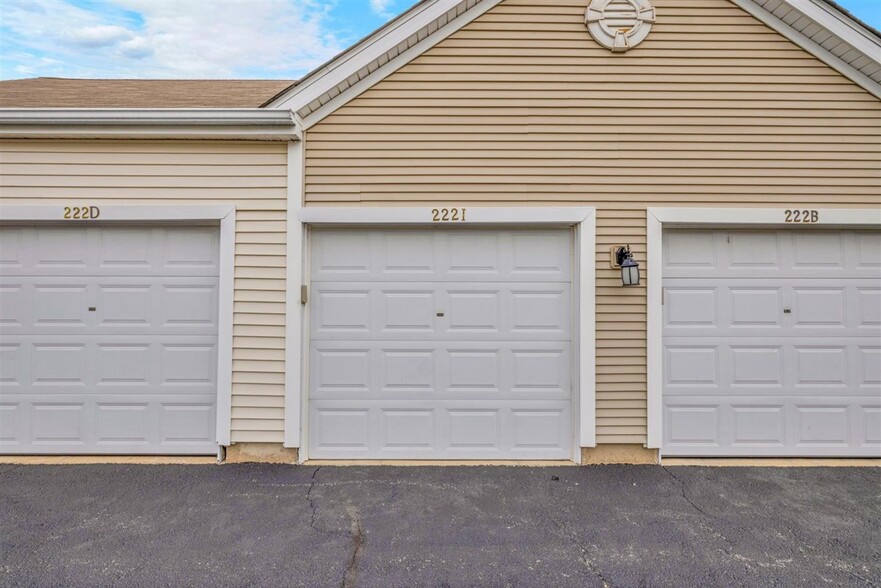 Building Photo - 222 Bertram Dr