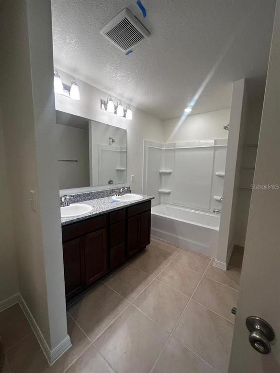 Building Photo - 3063 Sanctuary Dr