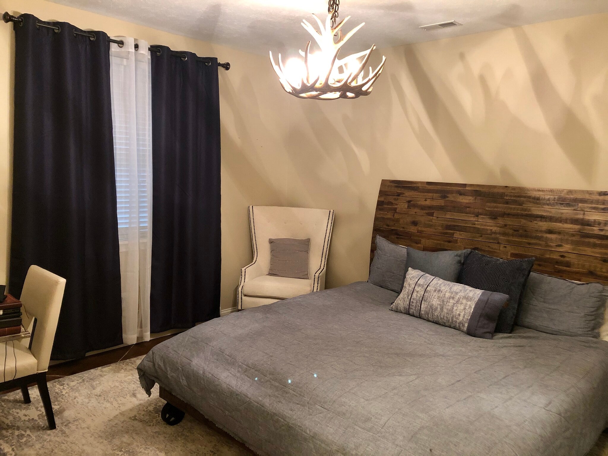 Guest Bedroom 5 of 5 - 235 3rd Ave NE