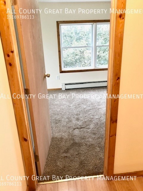 Building Photo - 121 Rose Dr