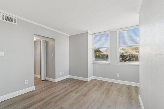 Building Photo - 2051 Skimmer Ct