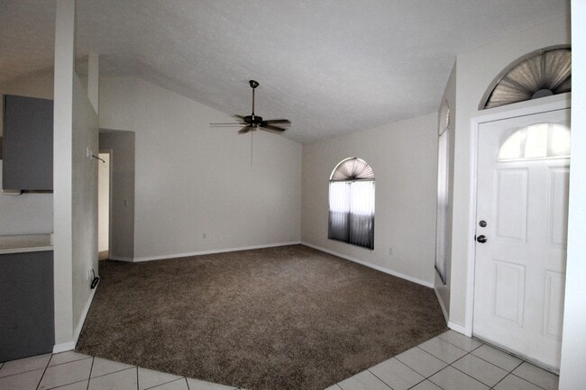 Building Photo - 2237 SE Gaslight St