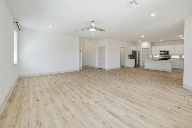 Building Photo - 16808 Ponte Cv