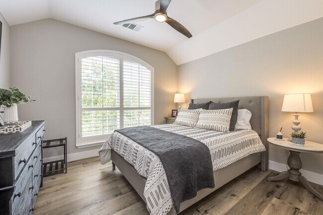 Building Photo - 12727 Cloud Mountain Crossing