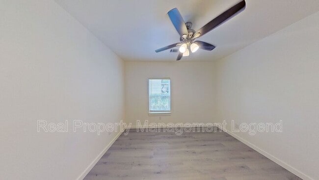 Building Photo - 1009 Dubois St