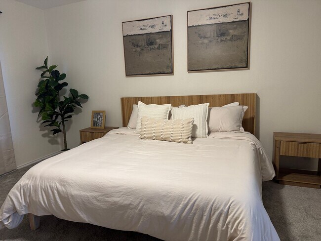 Building Photo - GATED COMMUNITY  |  STONE OAK  |  4 BEDROOMS + HUGE LOFT  |  SMALL LOFT/NURSERY/OFFICE/  |  EXCEL...