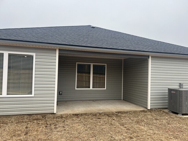 Building Photo - 607 NW 120th Terrace