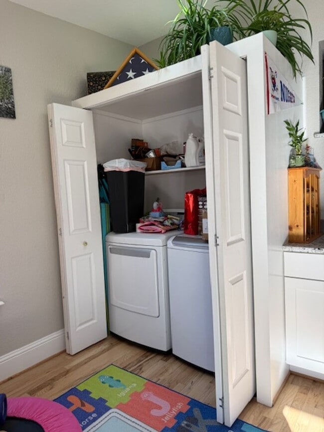 Building Photo - *West side charmer completely remodeled, mid century flare!