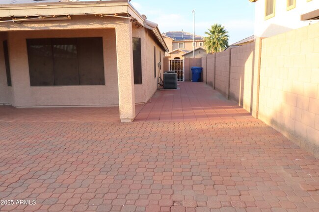 Building Photo - 5375 W Kaler Cir