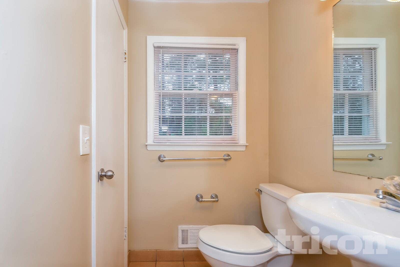 Building Photo - 4273 Ipwich Ct SW