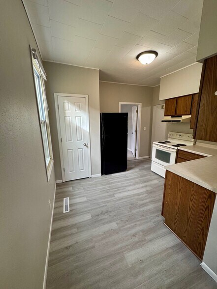 Building Photo - 820 Hagar St